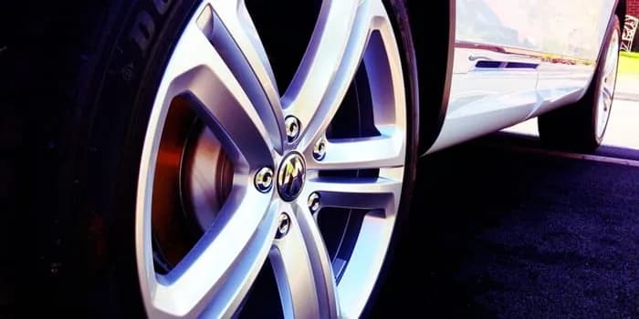 Wybierz najlepszy lakier do felg aluminiowych: porady i ważne wskazówki