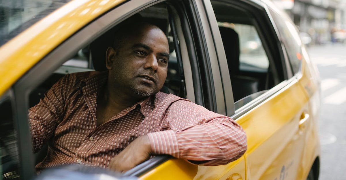 Polerowanie lakieru i usuwanie rys - jak skutecznie zadbać o karoserię samochodu?