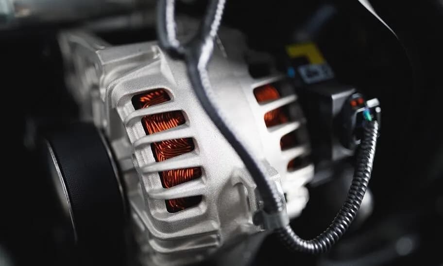 Szczotki w alternatorze - wszystko co musisz wiedzieć o ich działaniu