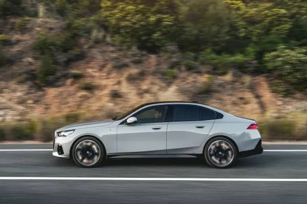 BMW seria 5 wiki - historia, specyfikacje i nowości, które musisz znać
