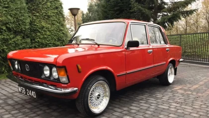 Czerwony Fiat 125p: Historia i Fakty o Kultowym Polskim Aucie