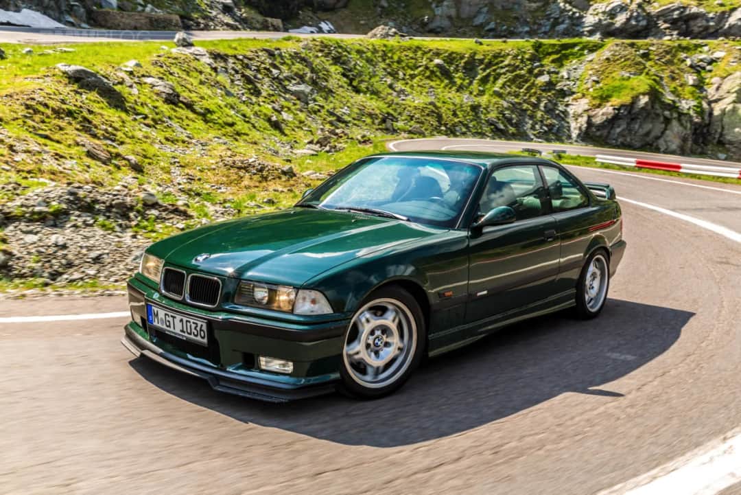 E36 BMW M3 - poznaj jego osiągi, historię i tajemnice modyfikacji