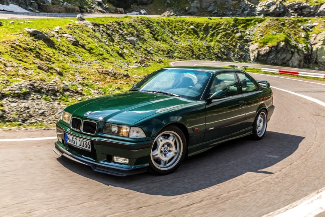 E36 BMW M3 - poznaj jego osiągi, historię i tajemnice modyfikacji
