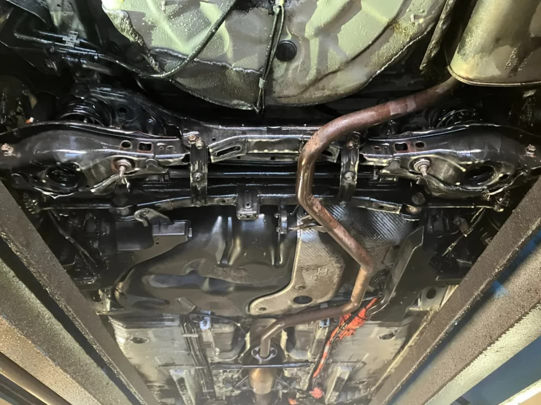 Antykorozyjne środki i ochrona podwozia - jak zadbać o trwałość samochodu