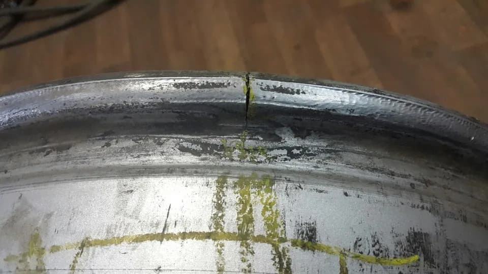 Spawanie felgi aluminiowej - realne koszty i ceny w warsztatach 2025