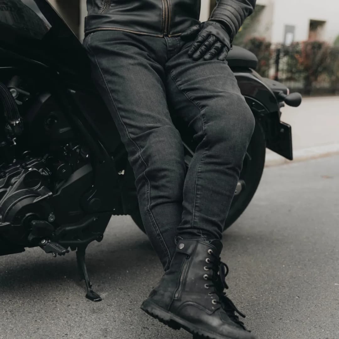 Najlepsze jeansy motocyklowe: ochrona, wygoda i styl dla każdego motocyklisty